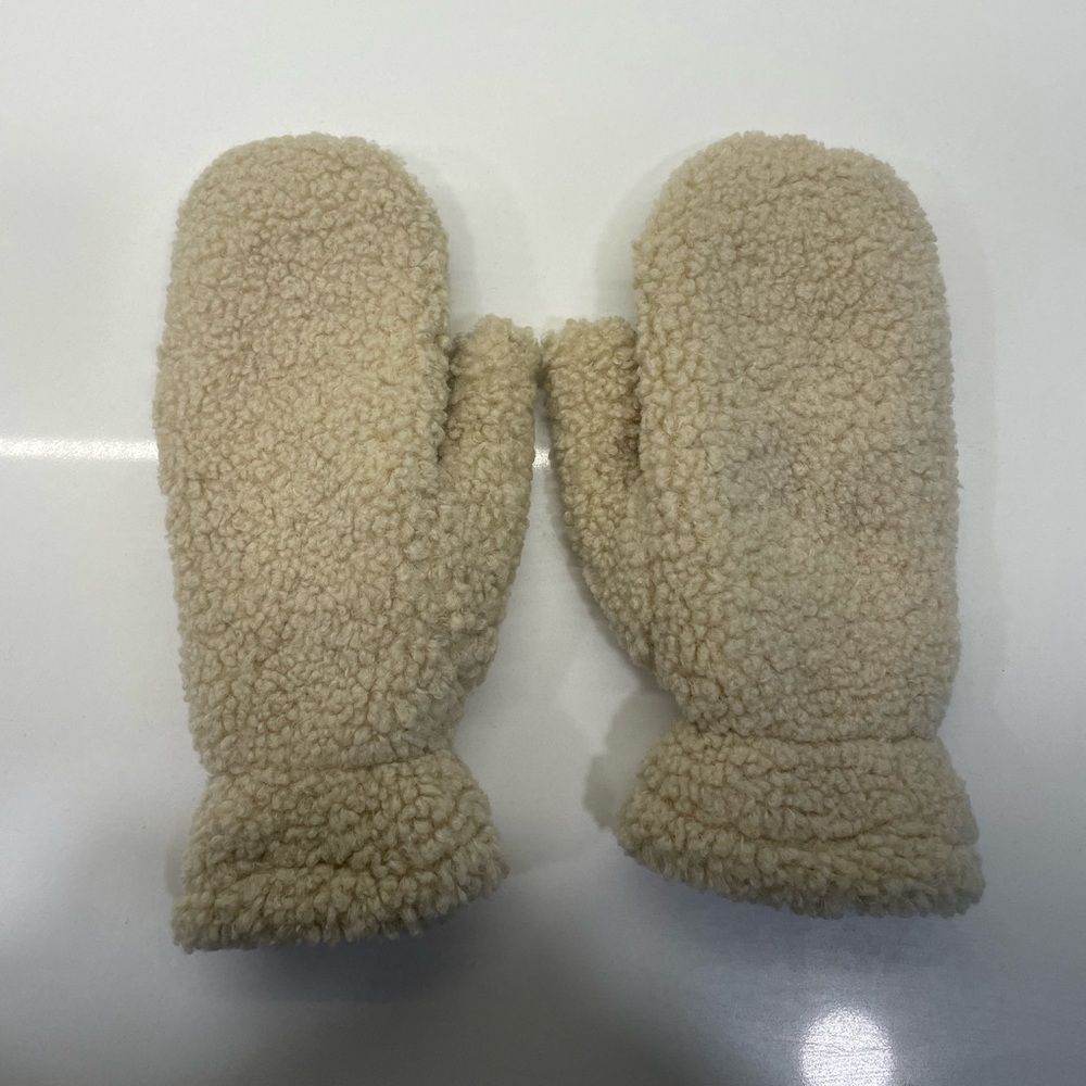 Beige Teddy Mittens